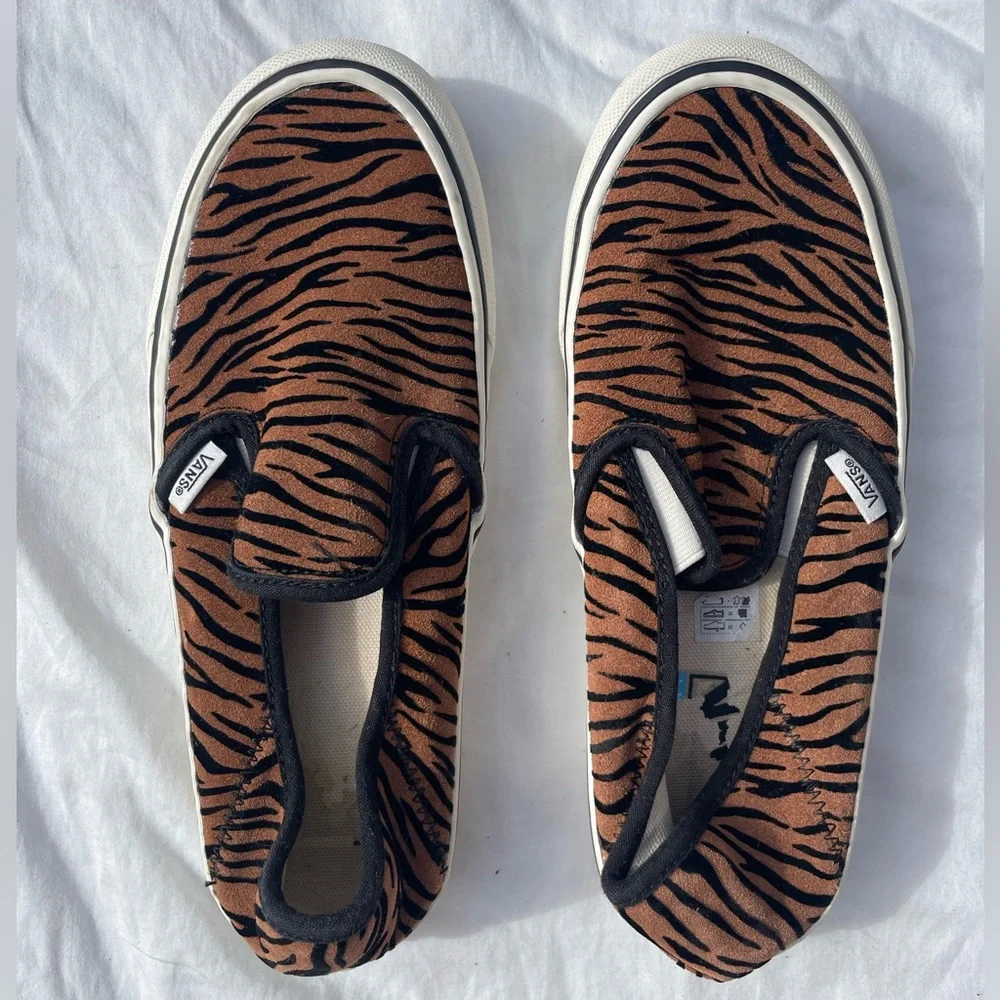 Vans Wild Tiger Pattern Slip-Ons - Picture 1 of 1